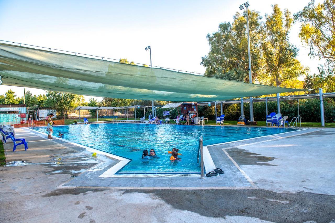 כפר הנופש קיבוץ גדות Kibbutz Gadot Galilean Resort Bagian luar foto