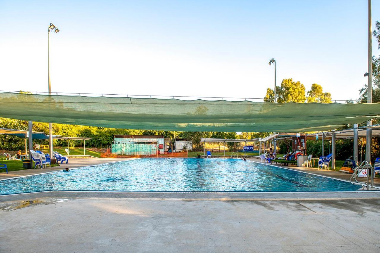 כפר הנופש קיבוץ גדות Kibbutz Gadot Galilean Resort Bagian luar foto