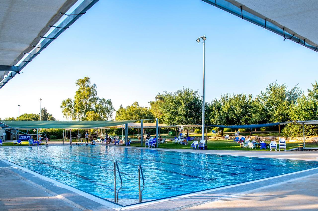 כפר הנופש קיבוץ גדות Kibbutz Gadot Galilean Resort Bagian luar foto
