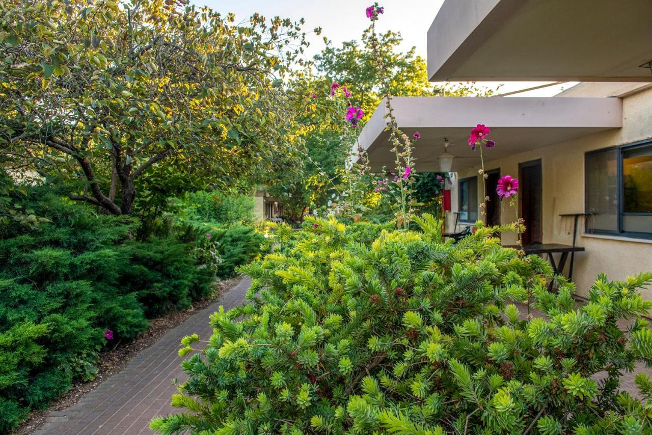 כפר הנופש קיבוץ גדות Kibbutz Gadot Galilean Resort Bagian luar foto